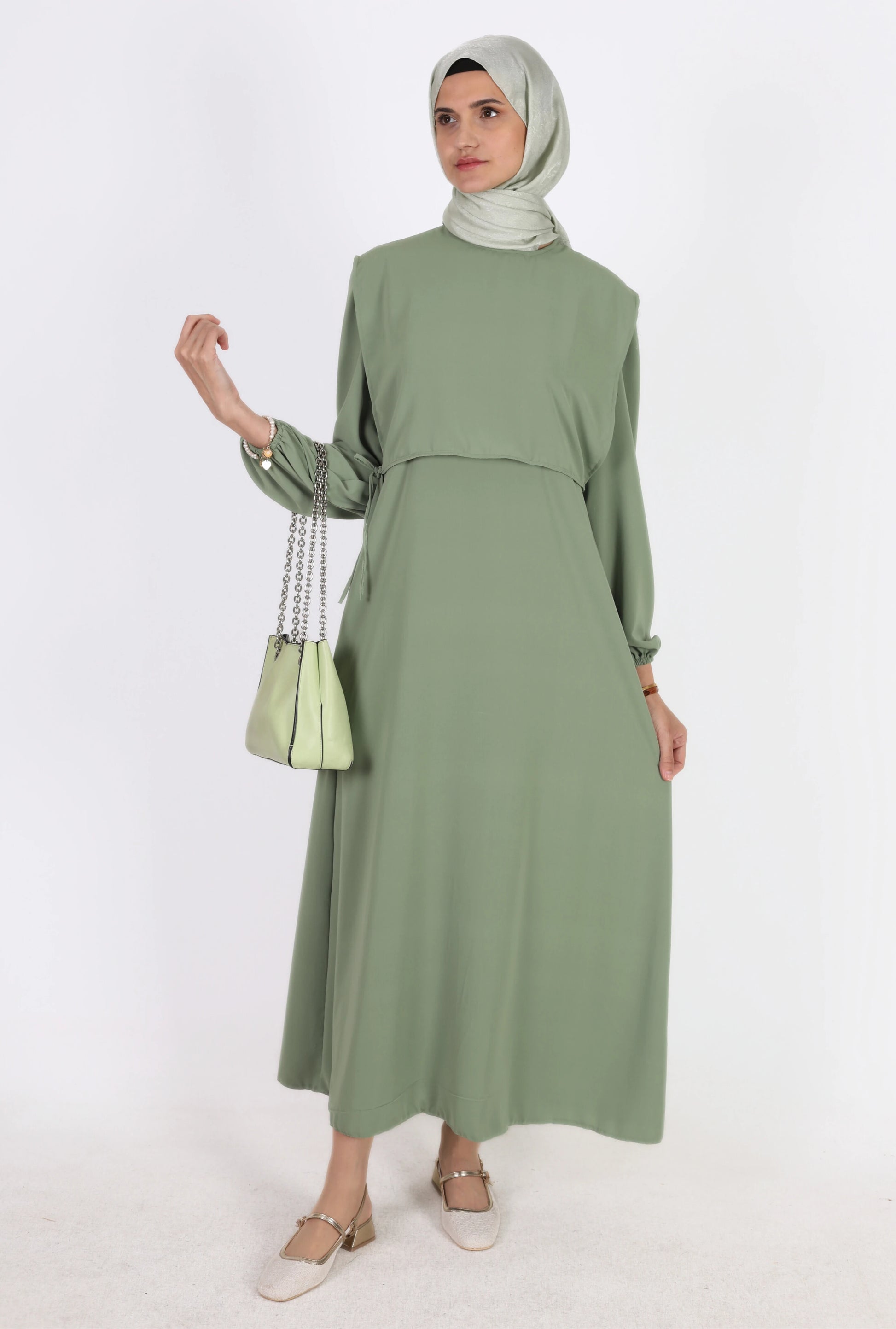 Stillkleid_salbeigrun_elegant1